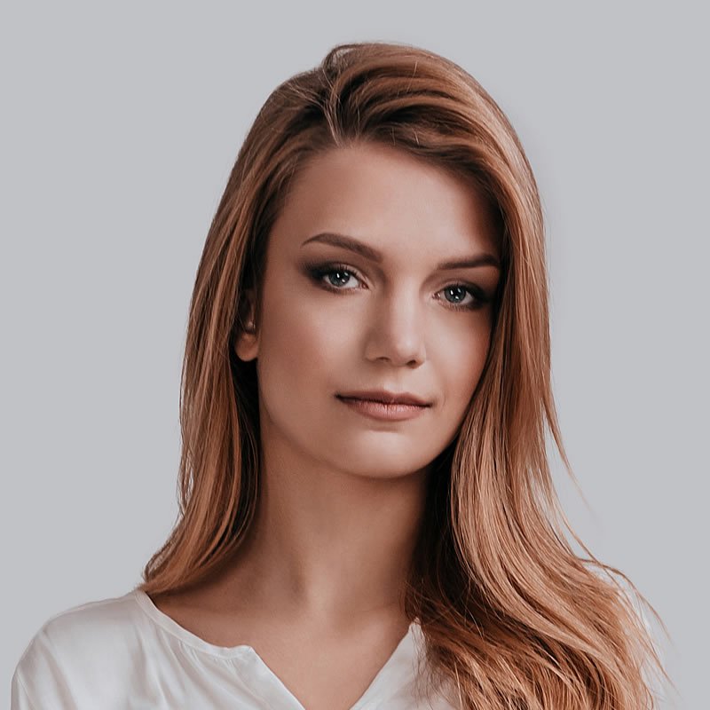 Esra Ö.